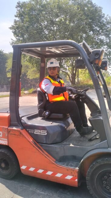 OPERATOR-FORKLIFT