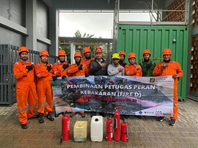 PERAN-PETUGAS-KEBAKARAN-8