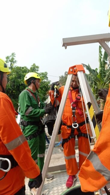 PETUGAS-MADYA-RUANG-TERBATAS-scaled